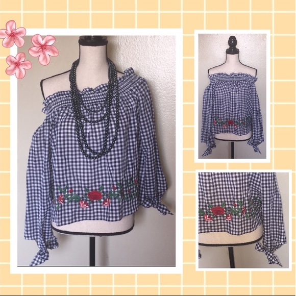 Tops - 🌹Pretty Flowers Off Shoulder Checkered Top🌹